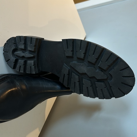 Free People Chelsea Boots - Picture 2 of 2